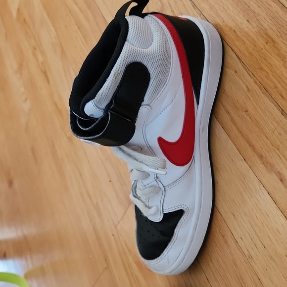 Nike Court Borough Mid 2, size 5Y, white/black/university red - Picture 5 of 16